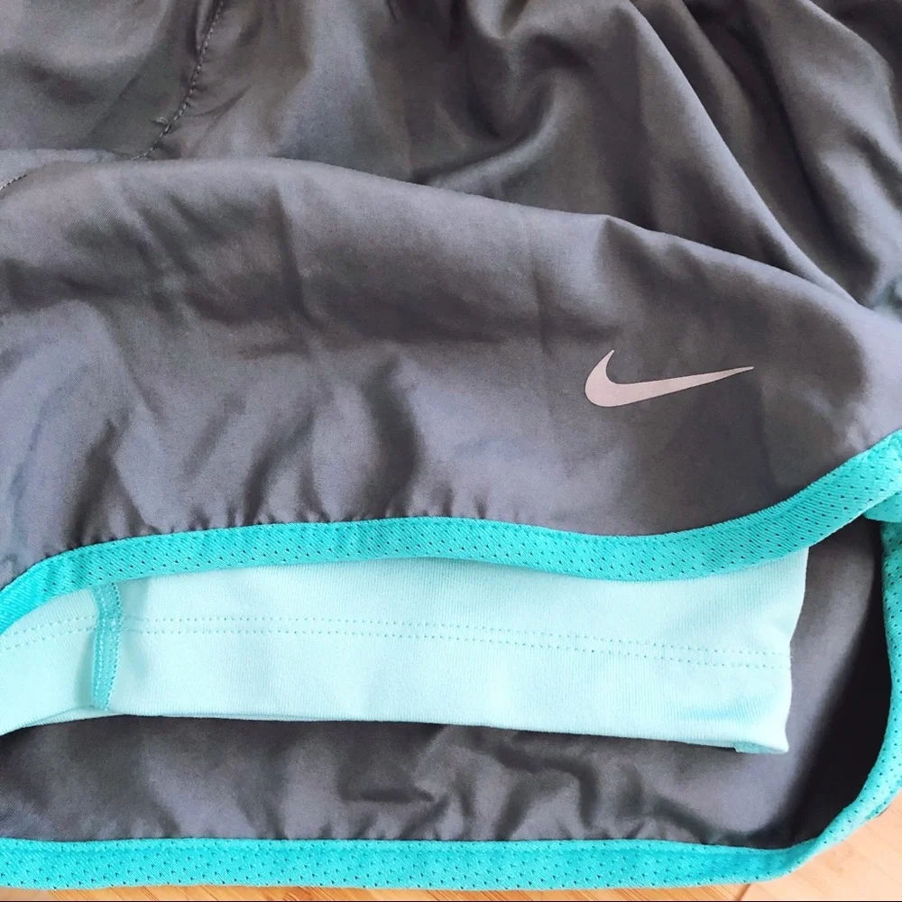 NWOT Nike 2-in-1 training shorts gray turquoise - Picture 6 of 6